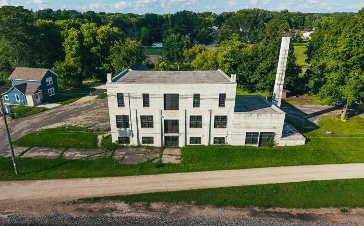 Pictures of Retail, Office, Industrial, Land, Special Purpose property located at 336 N Spring, Columbus, WI 53925 for sales - image #1