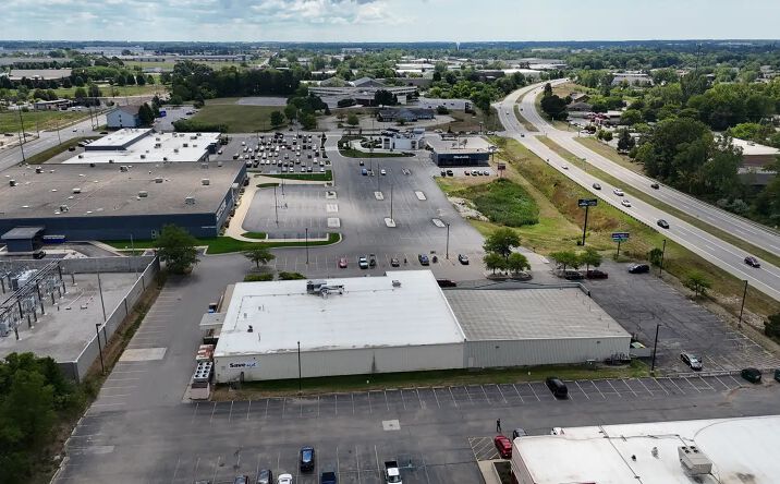 Pictures of Retail property located at 661 E 24th St, Holland, MI 49423 for sales - image #1