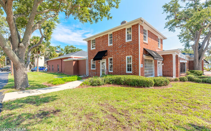 Pictures of Hospitality, Office, Retail, Special Purpose property located at 200 Magnolia Avenue, Daytona Beach, FL 32114 for sales - image #1