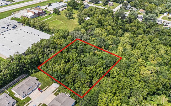 Pictures of Land property located at 221 West Deer Lane, Plattsmouth, NE 68048 for sales - image #1