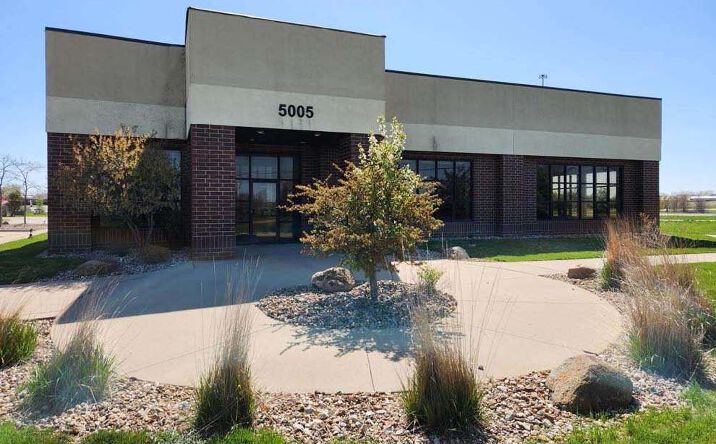 Pictures of Office property located at 5005 Bowling St SW, Cedar Rapids, IA 52404 for sales - image #1