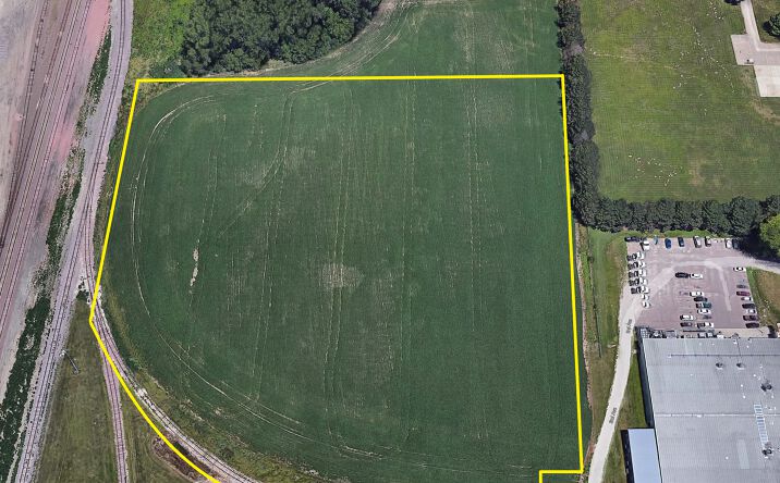 Pictures of Land property located at 425 W 39th St, South Sioux City, NE 68776 for sales - image #1