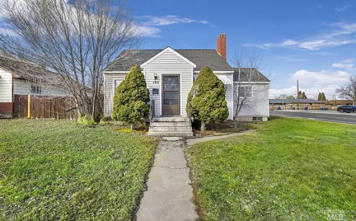 Pictures of Multifamily property located at 195 Washington St N, Twin Falls, ID 83301 for sales - image #1