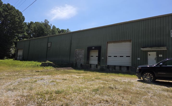 Pictures of Industrial property located at 407 Glasgow St, Aberdeen, NC 28315 for sales - image #1