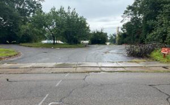 Pictures of Retail, Office property located at 3315, 3307 8th Street, Meridian, MS 39301 for sales - image #1