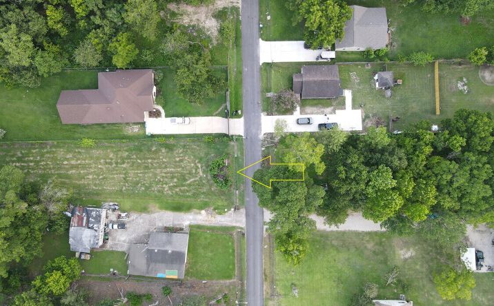 Pictures of Land property located at 0 Willow Street, Houston, TX 77088 for sales - image #1