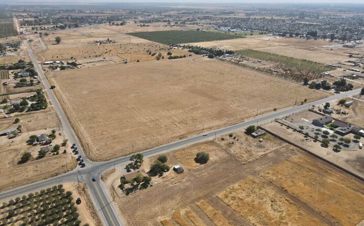 Pictures of Land property located at 16887 N Lake St, Madera, CA null for sales - image #1