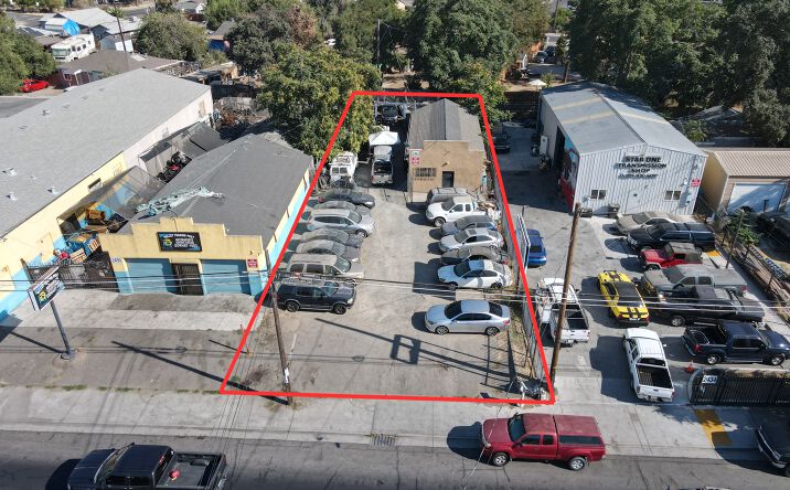 Pictures of Retail property located at 2442 Waterloo Rd, Stockton, CA 95205 for sales - image #1