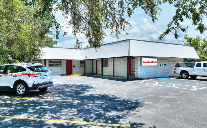 image of property at 4515 CURRY FORD RD Orlando FL 32812-2706