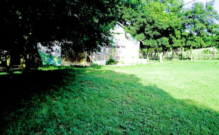 Pictures of Land property located at 5187 FM 121, Van Alstyne, TX 75495 for sales - image #1