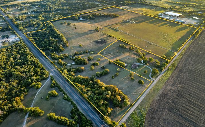 Pictures of Land property located at 001 Hwy 160, Whitewright, TX 75491 for sales - image #1