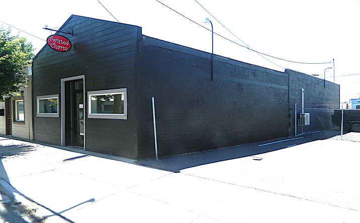 Pictures of Industrial, Mixed Use property located at 162 E Main St, Klamath Falls, OR 97601 for sales - image #1