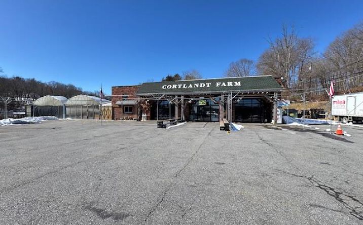 Pictures of Retail property located at 2267 Crompond Road, Cortlandt, NY 10567 for sales - image #1
