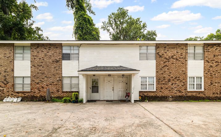 Pictures of Multifamily property located at 9 Hampstead Ave, Savannah, GA 31405 for sales - image #1