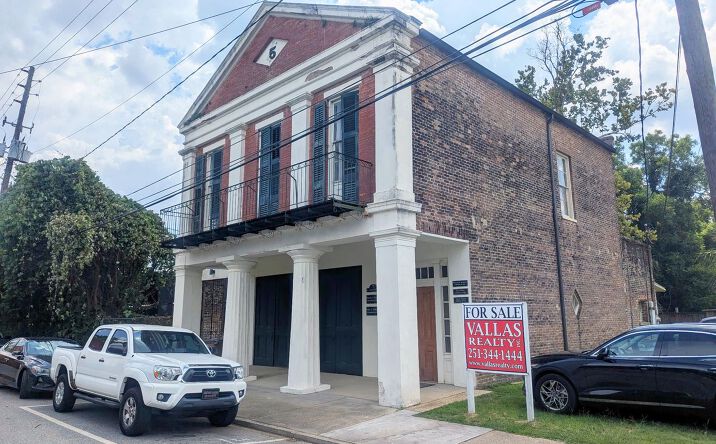 Pictures of Office, Retail property located at 7 North Lawrence Street, Mobile, AL 36602 for sales - image #1