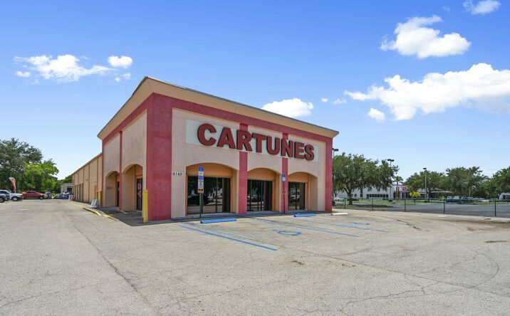 Pictures of Retail property located at 4145 Fowler Street, Fort Myers, FL 33901 for sales - image #1