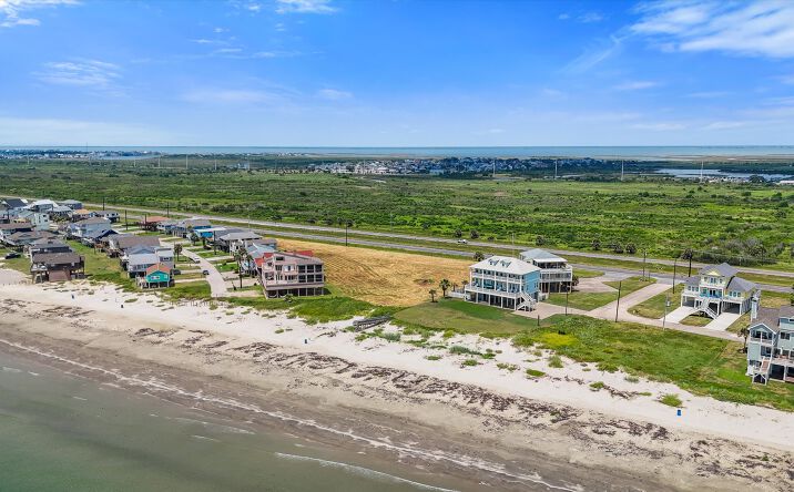 Pictures of Land property located at 12223 Termini-San Luis Pass Rd, Galveston, TX 77554 for sales - image #1