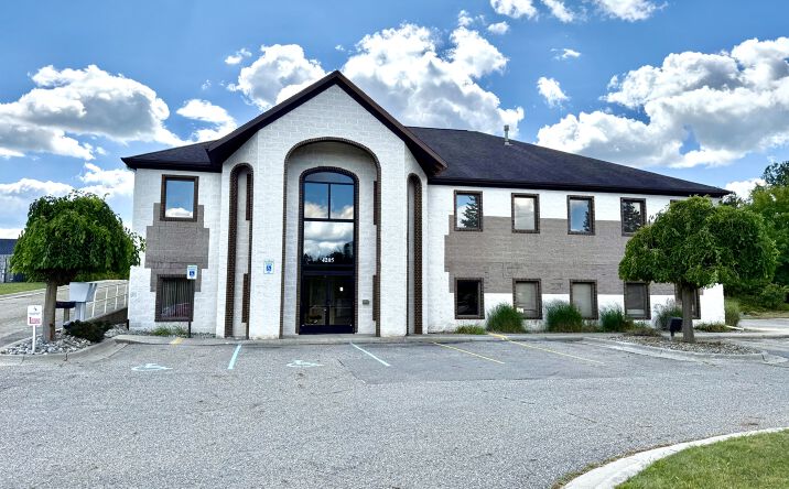 Pictures of Office property located at 4205 Charlar Drive, Holt, MI 48842 for sales - image #1