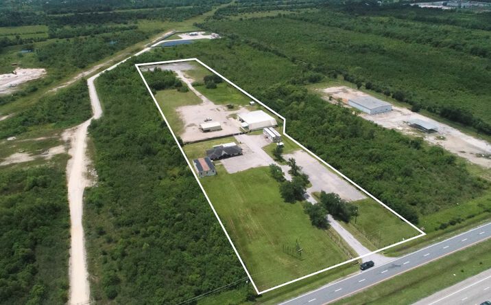 Pictures of Industrial property located at 6802 East Fwy, Baytown, TX 77521 for sales - image #1