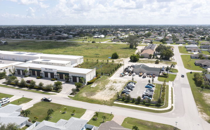 Pictures of Land property located at 4337 & 4339 SW 9th Ave, Cape Coral, FL 33914 for sales - image #1