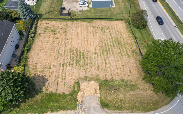 Pictures of Land property located at 900 Winnetka Ter, Lake Zurich, IL, Lake Zurich, IL 60047 for sales - image #1