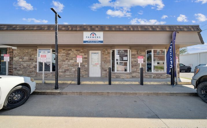 Pictures of Office property located at 411 W 1st Street, Claremore, OK 74017 for sales - image #1