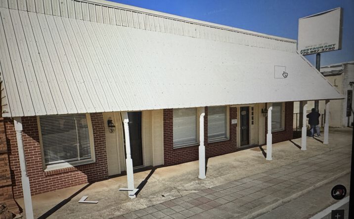 Pictures of Office, Retail property located at 115 W  Courthouse Square, Cumming, GA 30040 for sales - image #1