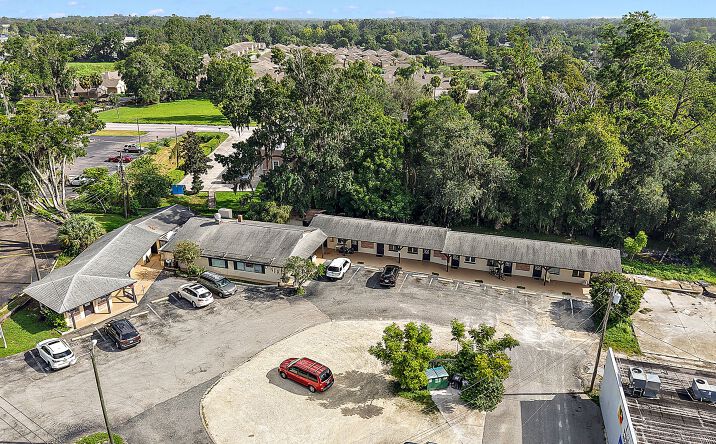 Pictures of Hospitality, Mixed Use, Retail property located at 5035 SE Abshier Blvd, Belleview, FL 34420 for sales - image #1