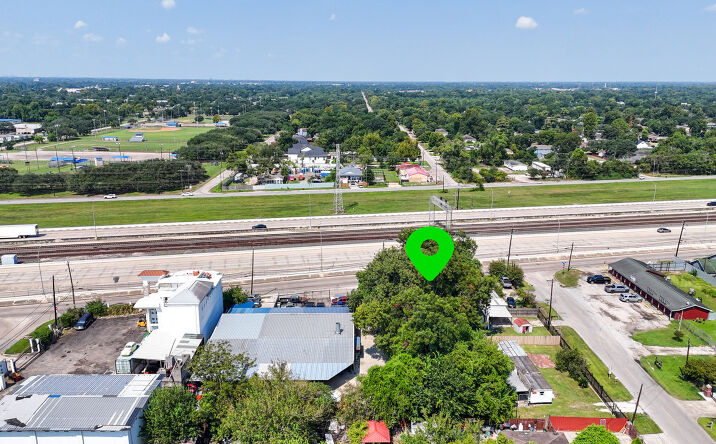 Pictures of Office, Retail, Land property located at 11110 E Hardy Rd, Houston, TX 77093 for sales - image #1
