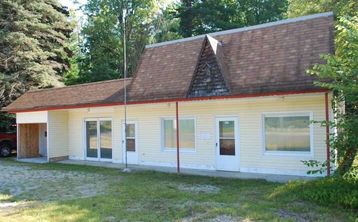 Pictures of Retail property located at 2665 J Maddy Parkway, Interlochen, MI 49643 for sales - image #1