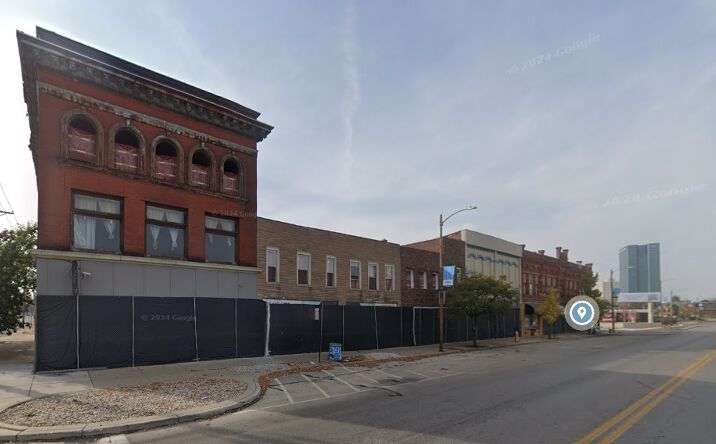 Pictures of Industrial, Mixed Use, Multifamily, Office, Retail property located at 130 Main Street, Toledo, OH 43605 for sales - image #1