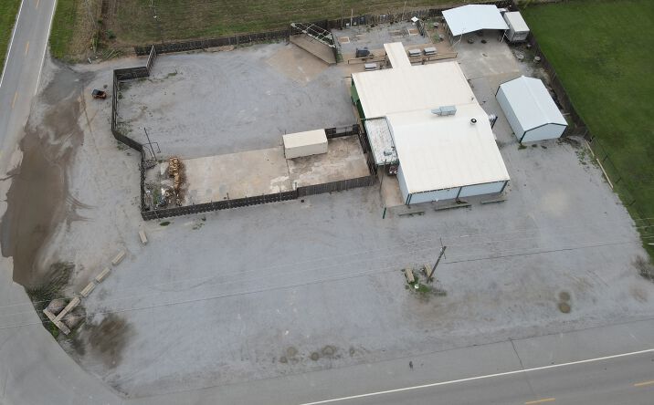 Pictures of Industrial, Mixed Use, Retail property located at 117 W Oxford Ave, Enid, OK 73701 for sales - image #1