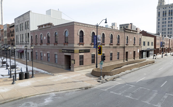 Pictures of Office property located at 15 Old State Capital Plaza, Springfield, IL 62701 for sales - image #1