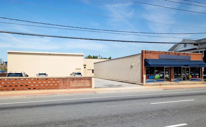 Pictures of Industrial property located at 765 Fulton St, Farmingdale, NY 11735 for sales - image #1