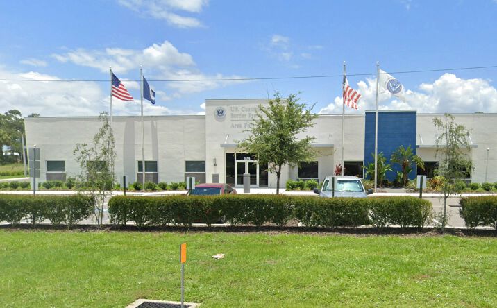 Pictures of Office property located at 5519 W Hillsborough Ave, Tampa, FL 33634 for sales - image #1