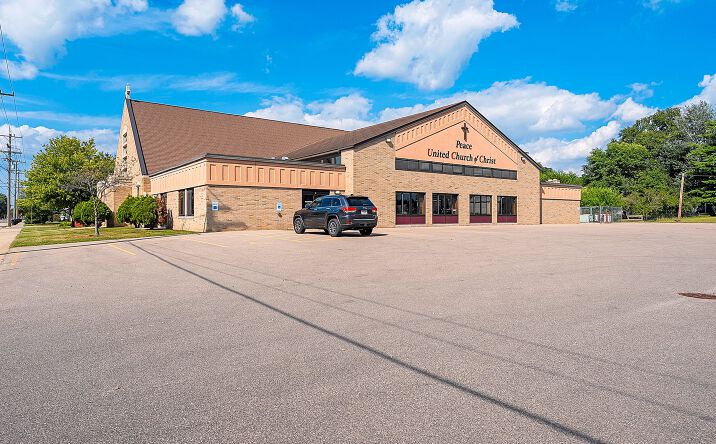 Pictures of Mixed Use property located at 208 E Maurer St, Shawano, WI 54166 for sales - image #1