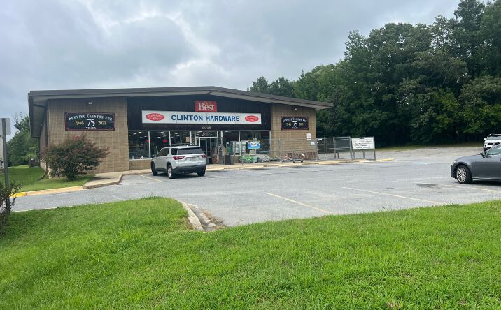 Pictures of Retail property located at 9005 Woodyard Rd, Clinton, MD 20735 for sales - image #1