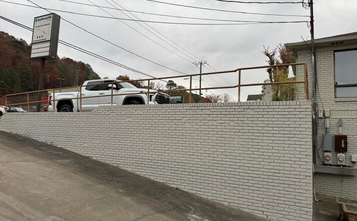 Pictures of Retail property located at 223 1st Street N, Alabaster, AL 35007 for sales - image #1
