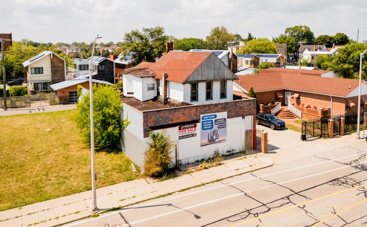 Pictures of Mixed Use property located at 3939 3rd Ave, Detroit, MI 48201 for sales - image #1