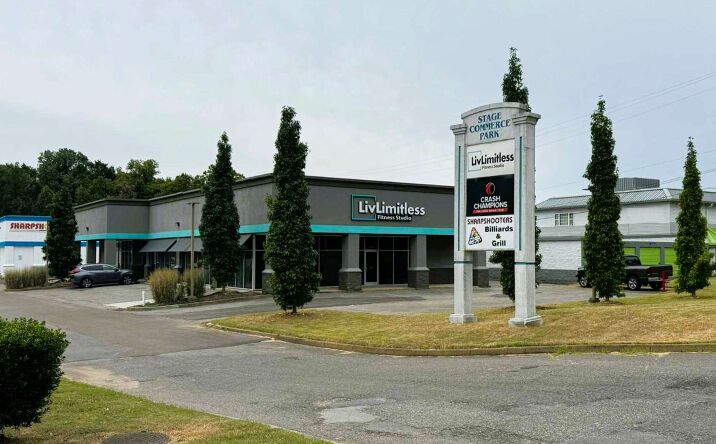 Pictures of Retail, Industrial property located at 6949 Stage Rd, Memphis, TN 38133 for sales - image #1