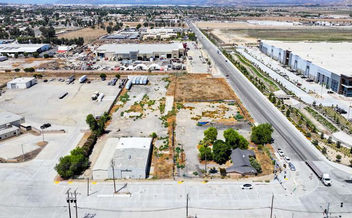 Pictures of Industrial, Land property located at 350 E Ellis Ave, Perris, CA 92570 for sales - image #1
