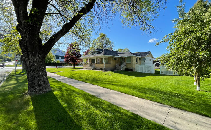 Pictures of Retail, Office property located at 15 E Main St, Wellsville, UT 84339 for sales - image #1