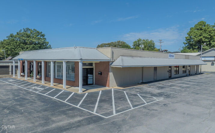 Pictures of Mixed Use, Retail, Office property located at 317 W Main Street, Brownsville, TN 38012 for sales - image #1