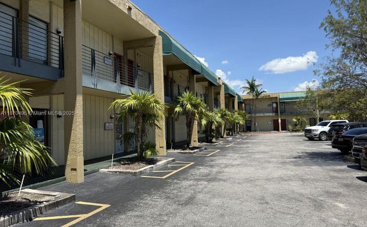 Pictures of Office property located at 2331 N State Road 7 # 109, Lauderhill, FL 33313 for sales - image #1