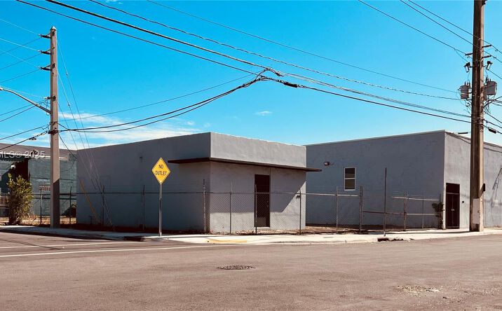 Pictures of Mixed Use property located at 1031 NW 21st St, Miami, FL 33127 for sales - image #1