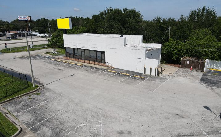 Pictures of Office, Retail property located at 2037 E Irlo Bronson Memorial Hwy, Kissimmee, FL 34744 for sales - image #1