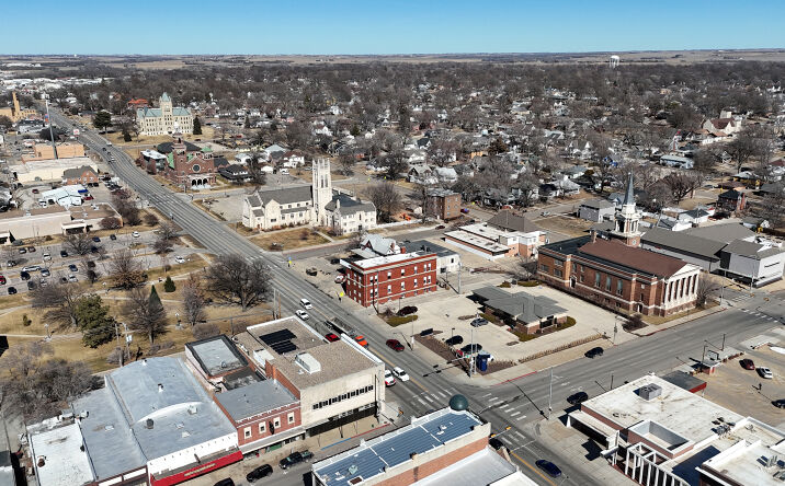 Pictures of Retail property located at 200 N 6th St, Beatrice, NE 68310 for sales - image #1