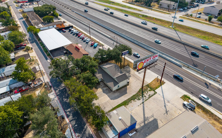 Pictures of Office property located at 1712 N IH 35, San Marcos, TX 78666 for sales - image #1