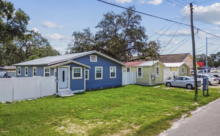Pictures of Multifamily property located at 8413 N Hamner Ave, Tampa, FL 33604 for sales - image #1
