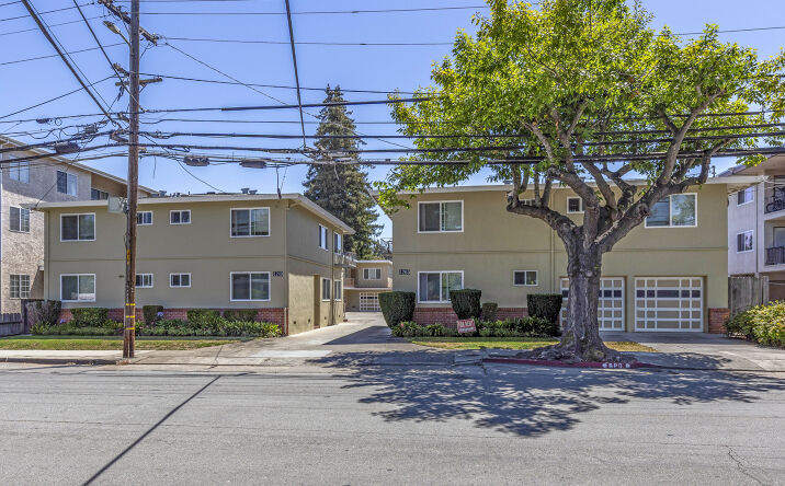 Pictures of Multifamily property located at 1249 Oak Grove Ave Burlingame, null, CA 94010 for sales - image #1